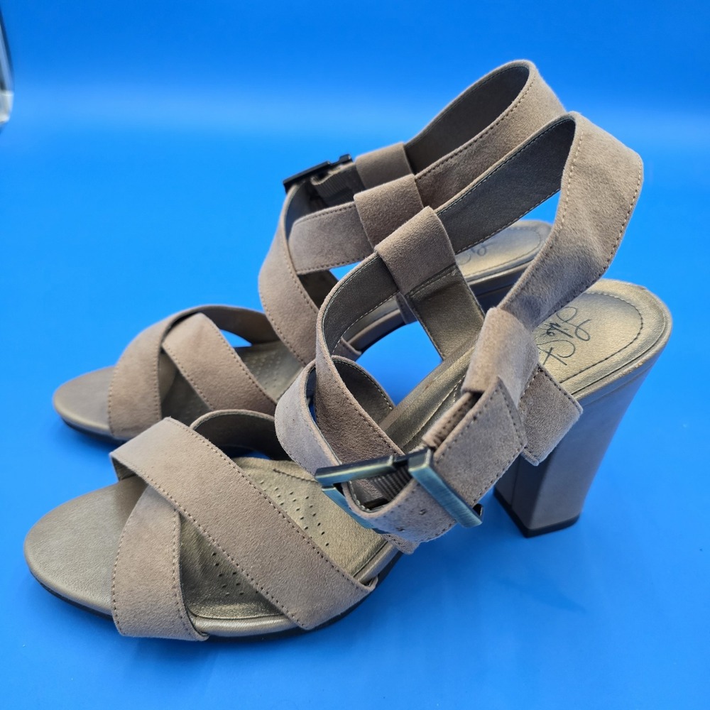 Life Stride Shoes Women's Brown Nicely Block Heel Sandals Sz 10‎